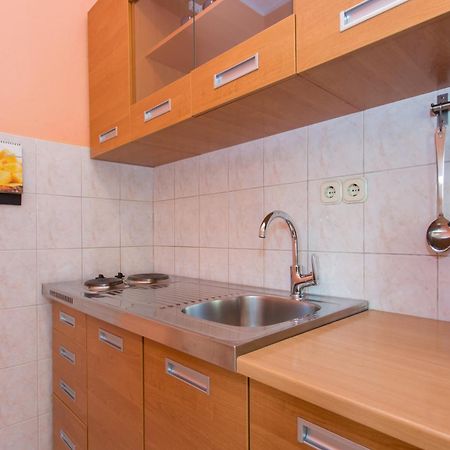 Apartments Luka 2 Baška Exteriör bild