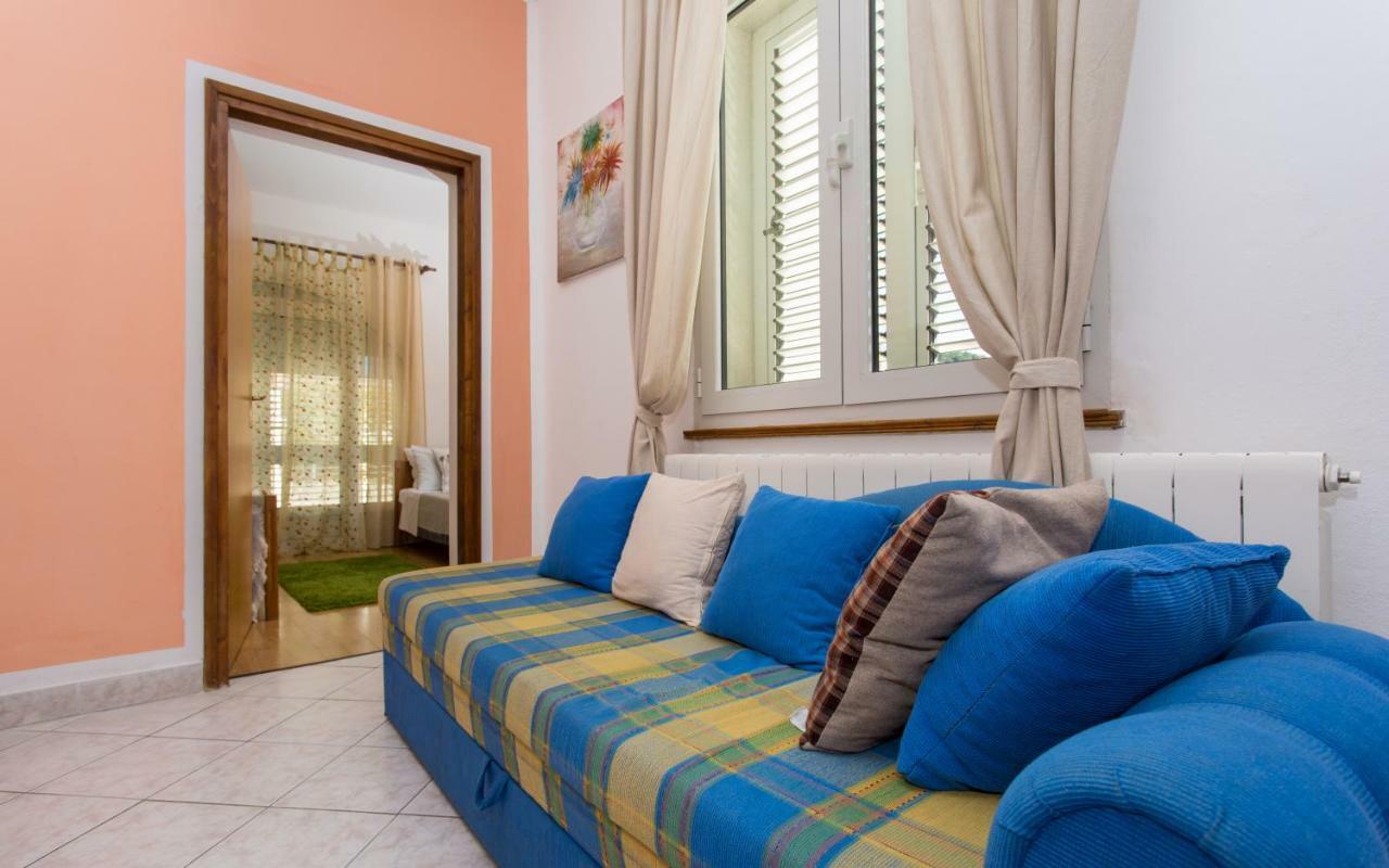 Apartments Luka 2 Baška Exteriör bild