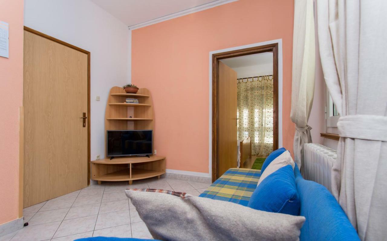Apartments Luka 2 Baška Exteriör bild