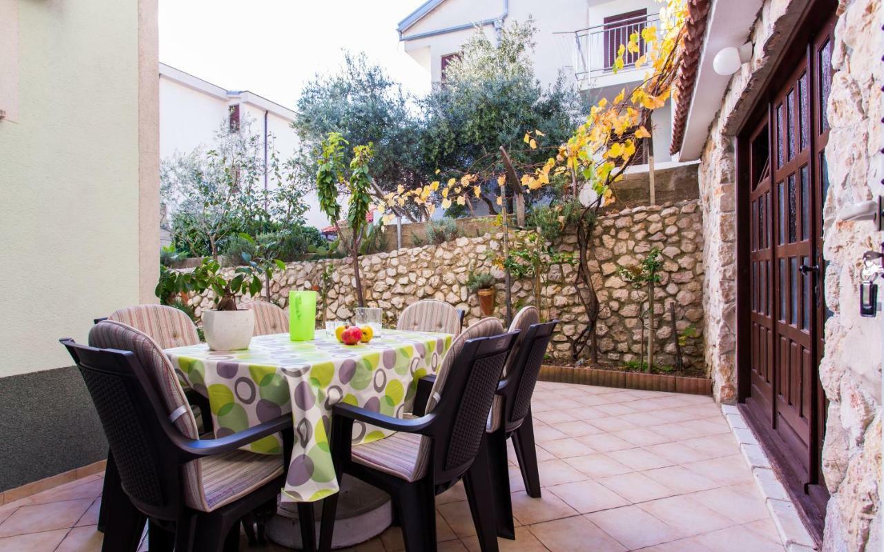 Apartments Luka 2 Baška Exteriör bild