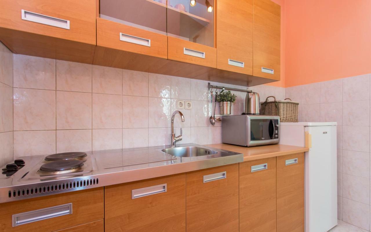 Apartments Luka 2 Baška Exteriör bild